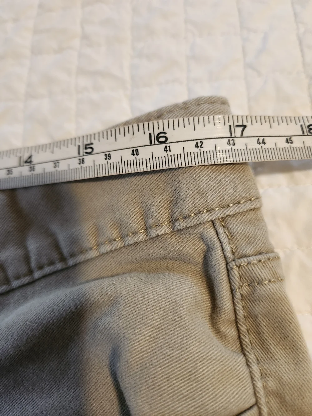 2 LOT pair Levi's 514 Straight Fit Men’s Jeans - Light Khaki SIZE 32